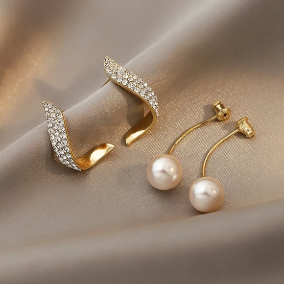 Boutique Jewelry - 🏷SOLD. Unique rhinestone faux pearl 18k gold plated NWT Gorgeous Bundle Deals
